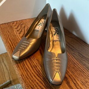 Silver Ros Hommerson chunky 2 inch heels